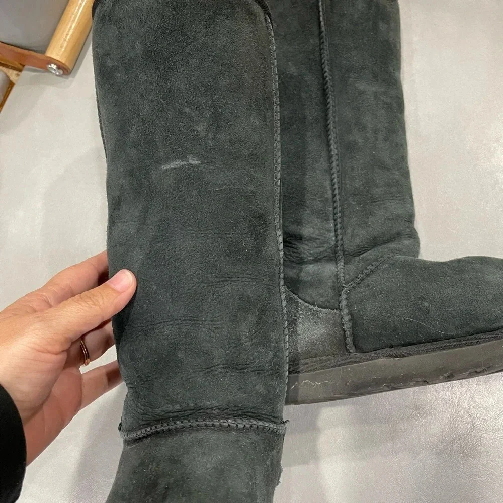 Uggs Womens Size 8 Classic Tall II Suede Sheepskin Boots Black Ugg